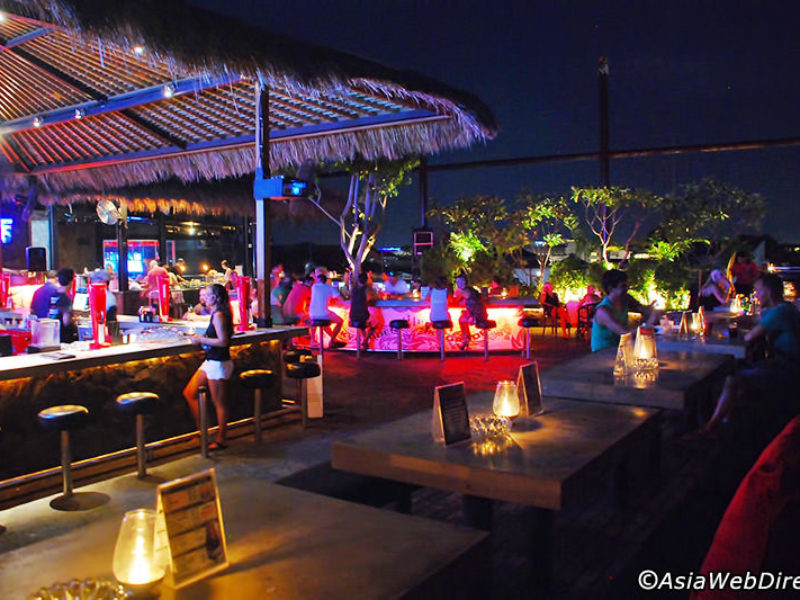 sky garden rooftop lounge gallery2